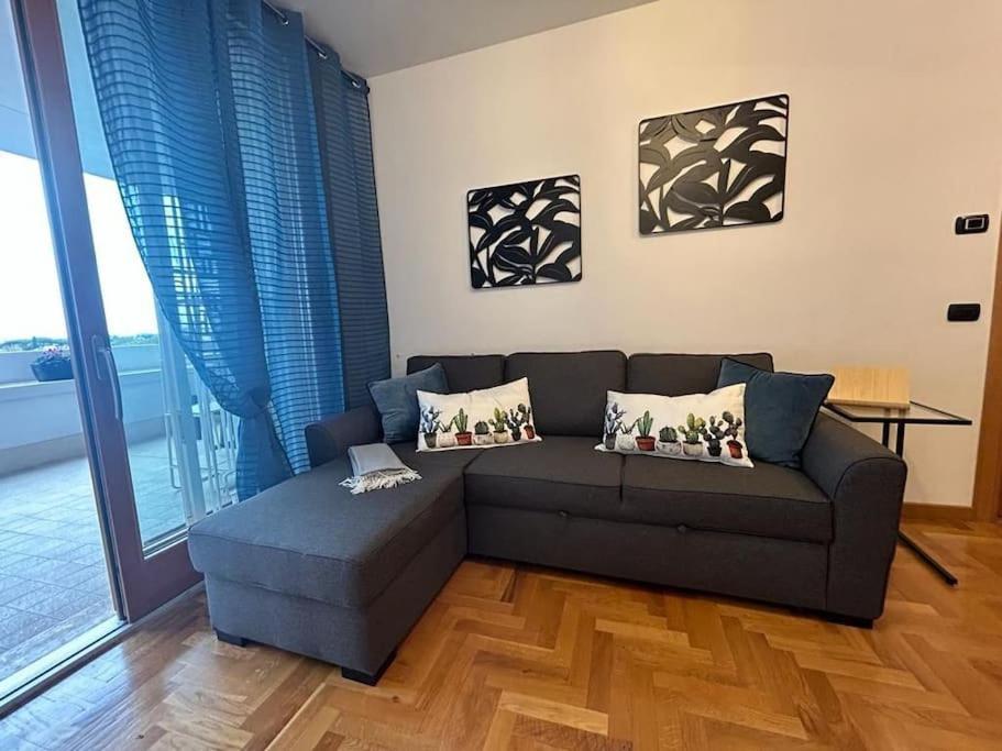 Miro Home Rome Buitenkant foto